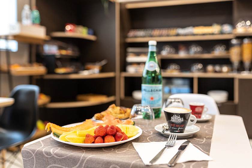 Colazione: Fette biscottate - Picture of Miu Hotel, Milan - Tripadvisor